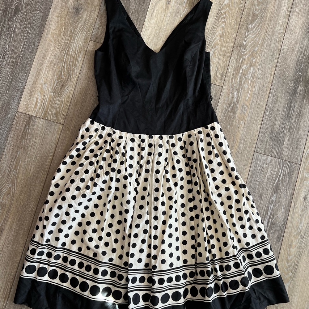 Anne Klein Black Fit and Flare Mini Dress V-Neck Cocktail